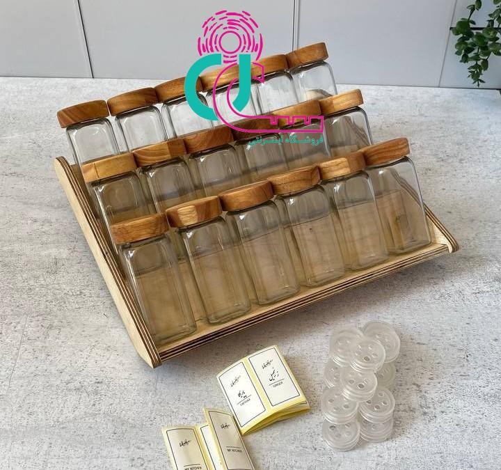 پک کاربردی 18 تایی (شیشه ادویه درب چوبی _ استند ادویه چوبی_ درب نمکپاشی_لیبل نوشته شده -لیبل بدون نوشته)