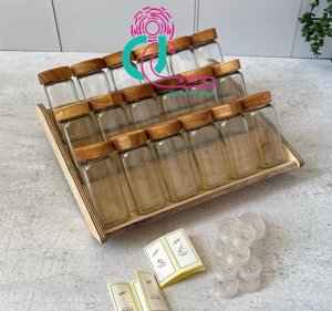 پک کاربردی 18 تایی (شیشه ادویه درب چوبی _ استند ادویه چوبی_ درب نمکپاشی_لیبل نوشته شده -لیبل بدون نوشته)