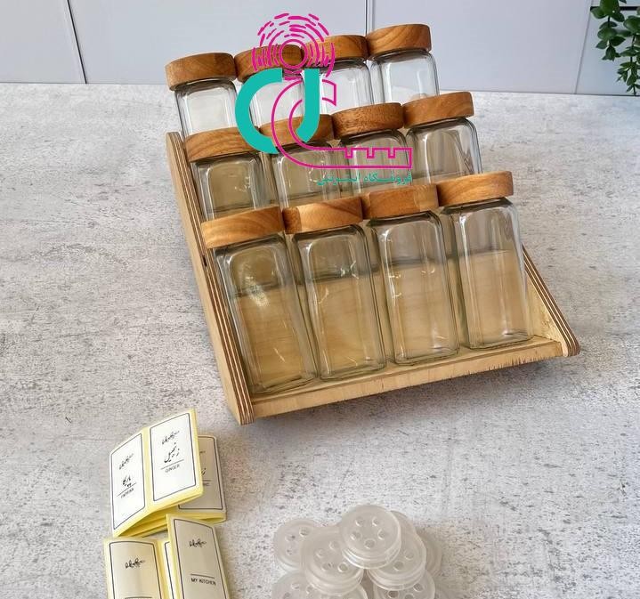 پک کاربردی 12 تایی(شیشه ادویه درب چوبی _استند ادویه چوبی_ درب نمکپاشی _لیبل نوشته شده -لیبل بدون نوشته)